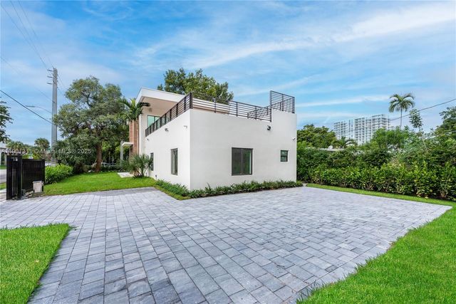 101 SW 25th Rd, Miami, FL 33129