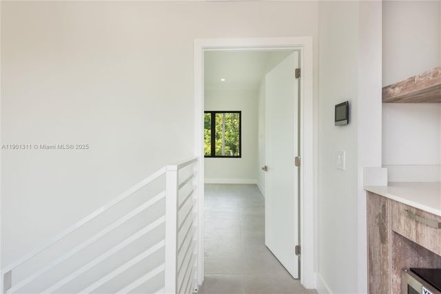 101 SW 25th Rd, Miami, FL 33129