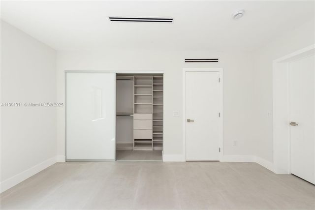 101 SW 25th Rd, Miami, FL 33129