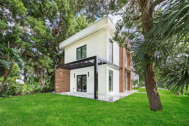 101 SW 25th Rd, Miami, FL 33129