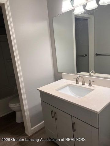 2710-2712 Geert Court, Lansing, MI 48910