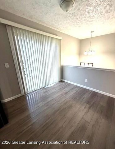 2710-2712 Geert Court, Lansing, MI 48910