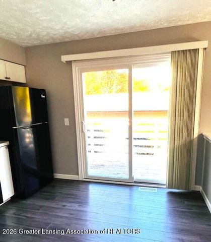 2710-2712 Geert Court, Lansing, MI 48910