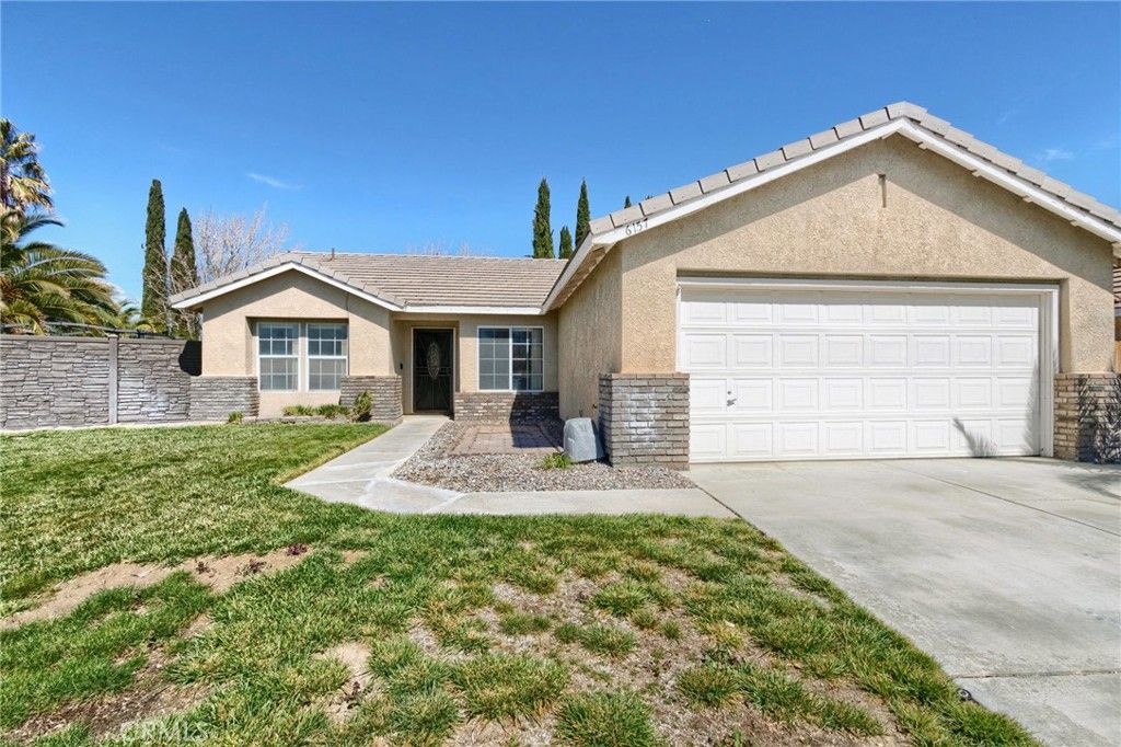 Image 3 of property listing at 6157 W Avenue J4, Lancaster, CA 93536