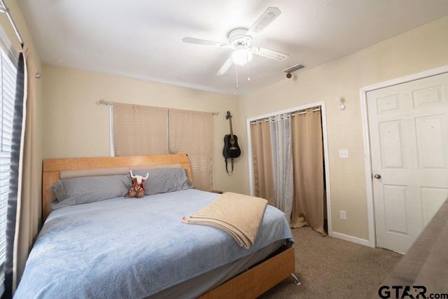 915 Lindsey Ln, Tyler, TX 75701