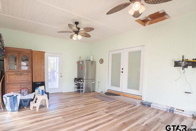 915 Lindsey Ln, Tyler, TX 75701