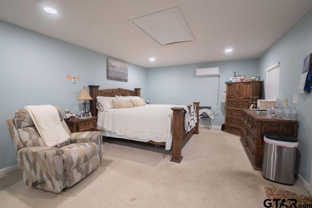 915 Lindsey Ln, Tyler, TX 75701