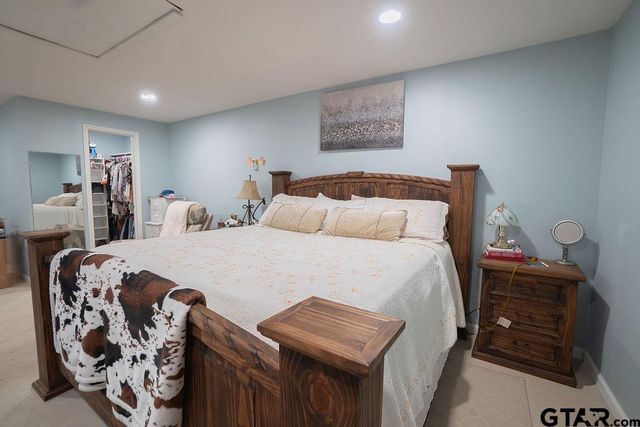 915 Lindsey Ln, Tyler, TX 75701