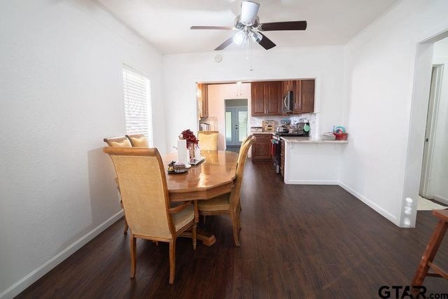 915 Lindsey Ln, Tyler, TX 75701