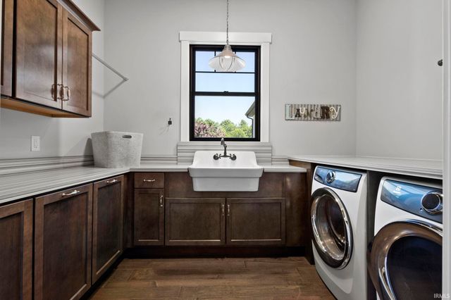 30356 Blackhawk Drive, Granger, IN 46530