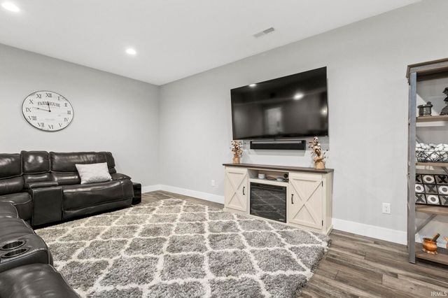 30356 Blackhawk Drive, Granger, IN 46530