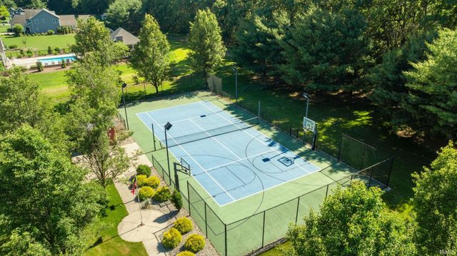 30356 Blackhawk Drive, Granger, IN 46530