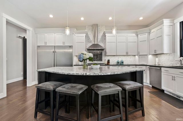 30356 Blackhawk Drive, Granger, IN 46530
