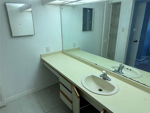 3076 EASTLAND BOULEVARD 203, Clearwater, FL 33761