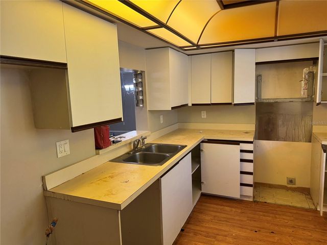 3076 EASTLAND BOULEVARD 203, Clearwater, FL 33761