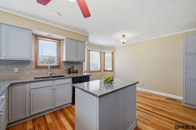 2830 Crown Pointe Road, Lincoln, NE 68506