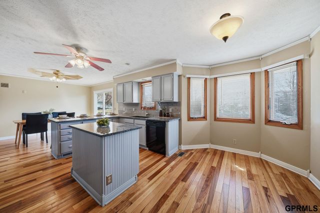 2830 Crown Pointe Road, Lincoln, NE 68506