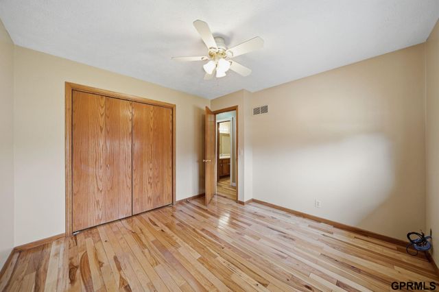 2830 Crown Pointe Road, Lincoln, NE 68506