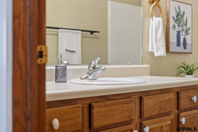 2830 Crown Pointe Road, Lincoln, NE 68506