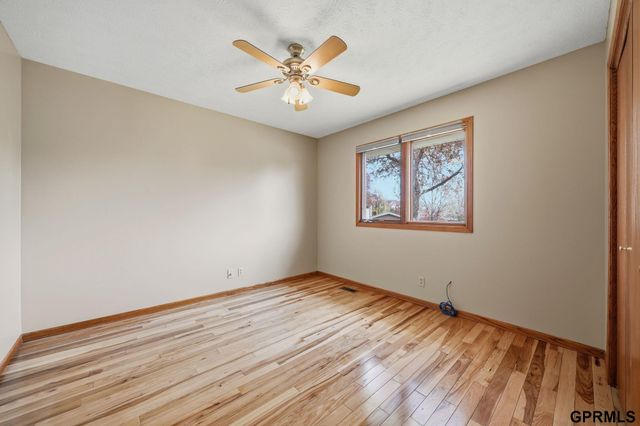 2830 Crown Pointe Road, Lincoln, NE 68506