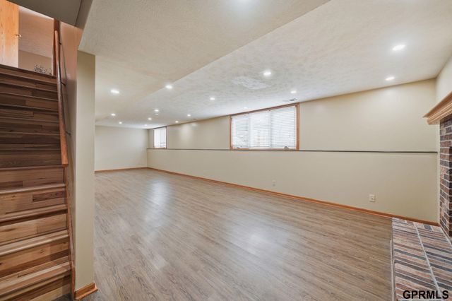 2830 Crown Pointe Road, Lincoln, NE 68506