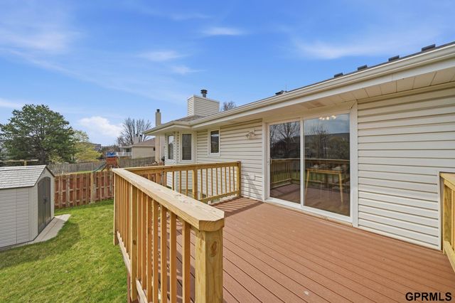 2830 Crown Pointe Road, Lincoln, NE 68506