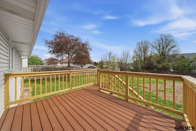 2830 Crown Pointe Road, Lincoln, NE 68506