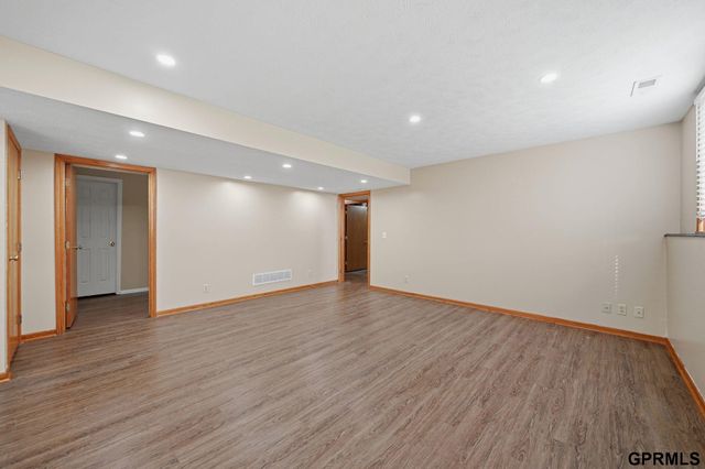 2830 Crown Pointe Road, Lincoln, NE 68506