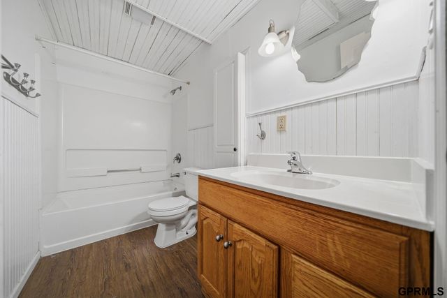 2830 Crown Pointe Road, Lincoln, NE 68506