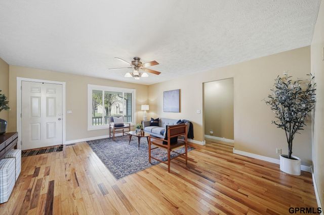 2830 Crown Pointe Road, Lincoln, NE 68506