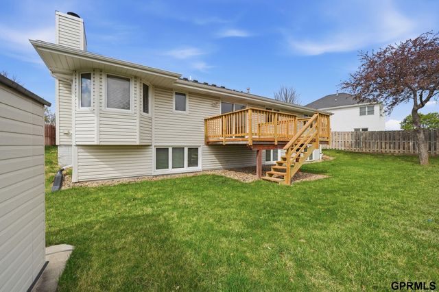 2830 Crown Pointe Road, Lincoln, NE 68506