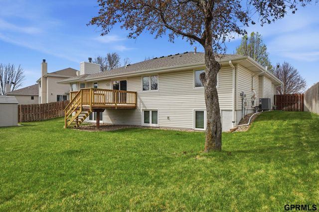 2830 Crown Pointe Road, Lincoln, NE 68506