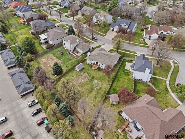 2830 Crown Pointe Road, Lincoln, NE 68506