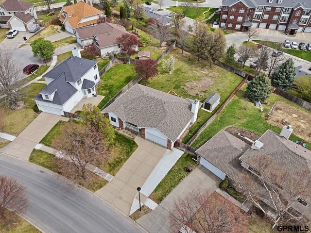 2830 Crown Pointe Road, Lincoln, NE 68506