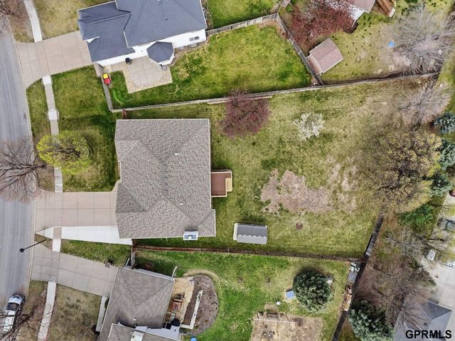 2830 Crown Pointe Road, Lincoln, NE 68506