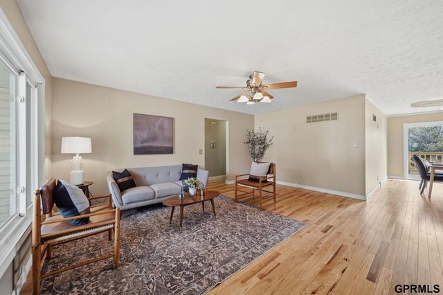 2830 Crown Pointe Road, Lincoln, NE 68506
