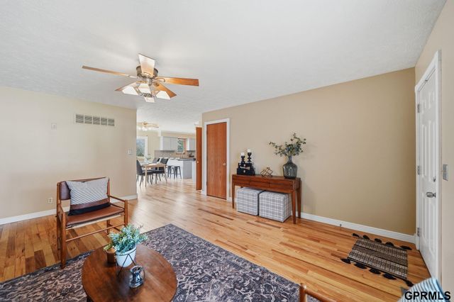 2830 Crown Pointe Road, Lincoln, NE 68506