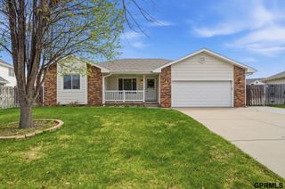 2830 Crown Pointe Road, Lincoln, NE 68506