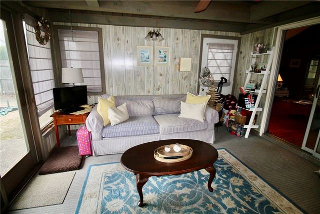 73 Byron Boulevard, Warwick, RI 02888