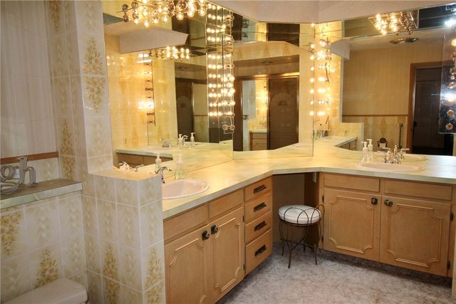 73 Byron Boulevard, Warwick, RI 02888