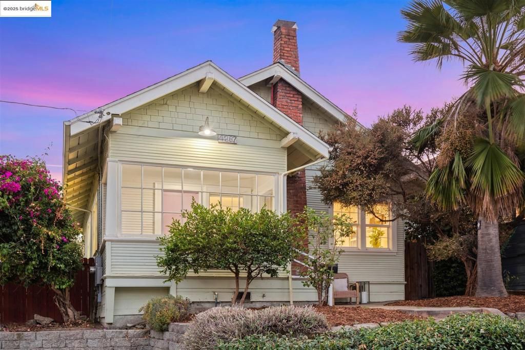 4207 Aqua Vista St, Oakland, CA 94601
