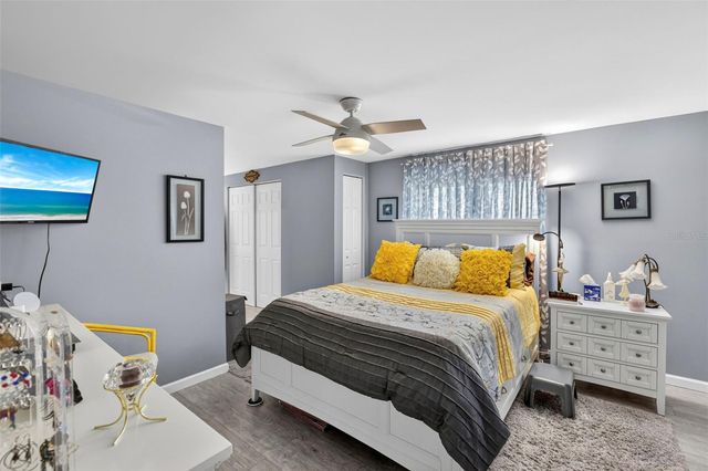 400 VIVAR, North Port, FL 34287