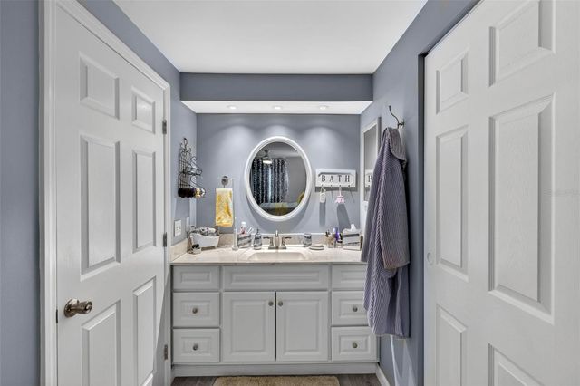 400 VIVAR, North Port, FL 34287