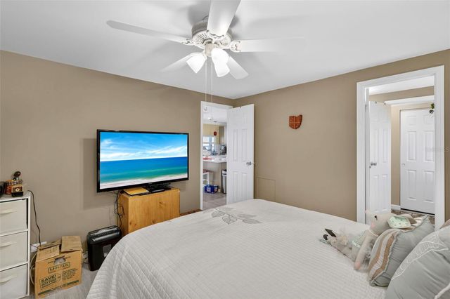 400 VIVAR, North Port, FL 34287