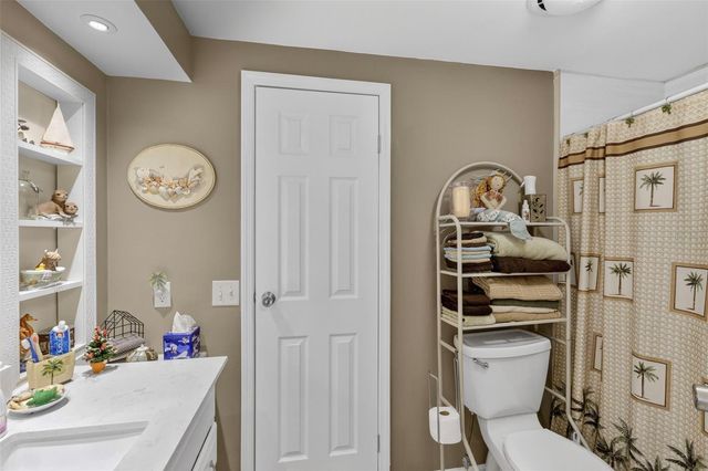 400 VIVAR, North Port, FL 34287