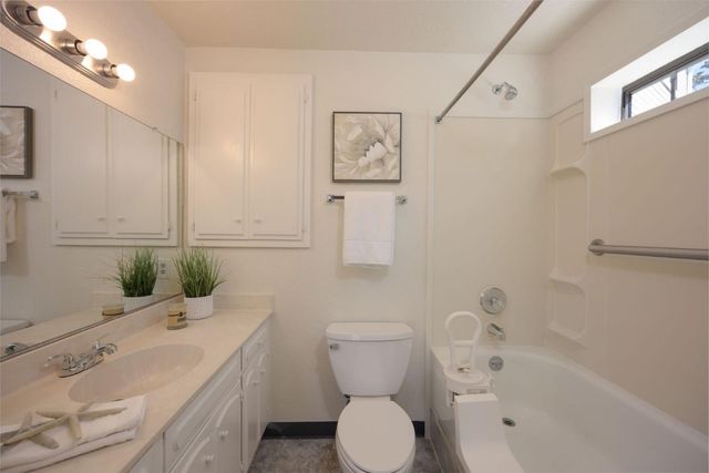 515 Sonora Avenue, El Granada, CA 94018