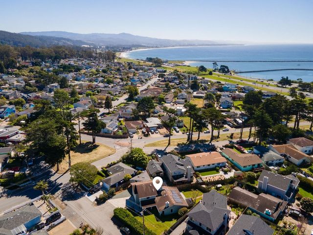 515 Sonora Avenue, El Granada, CA 94018