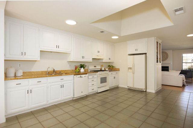 515 Sonora Avenue, El Granada, CA 94018