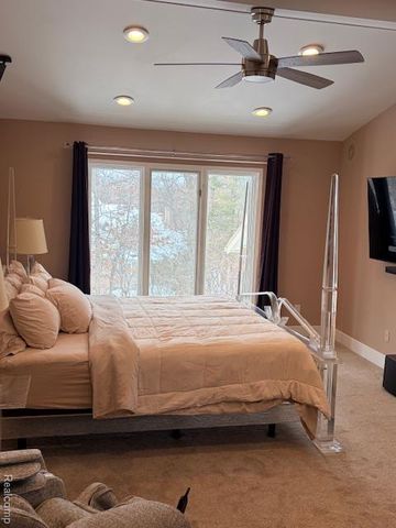 5541 Walnut Circle W Circle W, West Bloomfield Charter Township, MI 48322