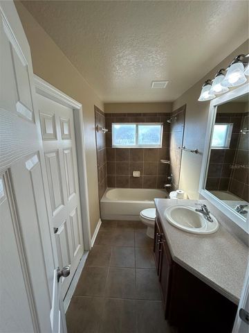 11543 TANGLE CREEK BOULEVARD, Gibsonton, FL 33534